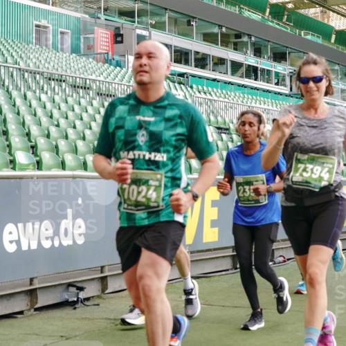 13.09.2026 - 21. swb-Marathon Bremen Michael Burmester http://msf.ph/oto/10477468 13.09.2026 13:17:28 Laufen im Stadion 134, 153, 231, 267, 271, 311, 404, 449, 588, 732, 753, 837, 990, 1057, 1185, 1312, 1424, 1425, 1465, 1539, 1790, 1813, 1825, 1844, 1868, 1987, 2056, 2067, 2096, 2259, 2351, 2357, 2358, 2363, 2381, 2389, 2419, 2532, 2550, 2562, 2579, 2586, 2601, 2647, 2655, 2664, 2698, 2778, 2797, 2799, 2821, 2846, 2849, 2880, 2893, 2974, 2984, 2996, 3104, 3133, 3146, 3180, 3195, 3210, 3213, 3314, 3331, 3337, 3366, 3387, 3421, 3431, 3476, 3479, 3501, 3506, 3537, 3548, 3633, 3654, 3740 meine-sportfotos.de