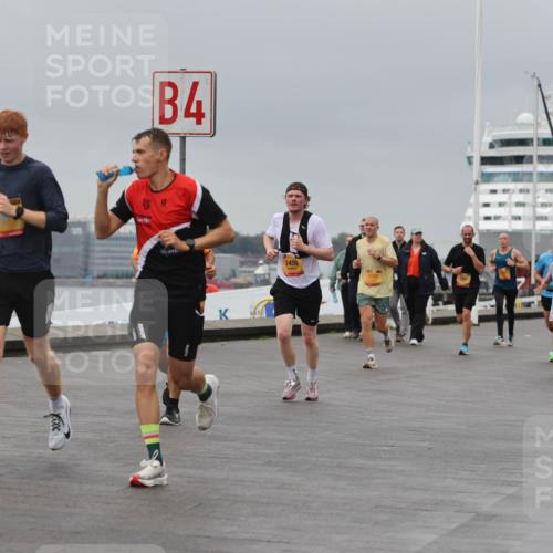 13.09.2026 - Kiel Lauf Andreas Tolksdorf http://msf.ph/oto/10477513 13.09.2026 11:50:40 Kiellinie 4, 2458, 3, 7626 meine-sportfotos.de