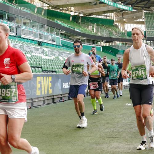 13.09.2026 - 21. swb-Marathon Bremen Michael Burmester http://msf.ph/oto/10477535 13.09.2026 13:17:30 Laufen im Stadion 134, 153, 231, 267, 271, 311, 404, 449, 588, 732, 753, 837, 990, 1057, 1185, 1312, 1424, 1425, 1465, 1539, 1790, 1813, 1825, 1844, 1868, 1987, 2056, 2067, 2096, 2123, 2259, 2351, 2357, 2358, 2363, 2381, 2389, 2419, 2532, 2550, 2562, 2579, 2586, 2601, 2647, 2655, 2664, 2698, 2778, 2797, 2799, 2821, 2846, 2849, 2880, 2893, 2974, 2984, 2996, 3104, 3133, 3146, 3180, 3195, 3210, 3213, 3314, 3337, 3366, 3387, 3421, 3431, 3476, 3479, 3501, 3506, 3537, 3548, 3633, 3654, 3740 meine-sportfotos.de