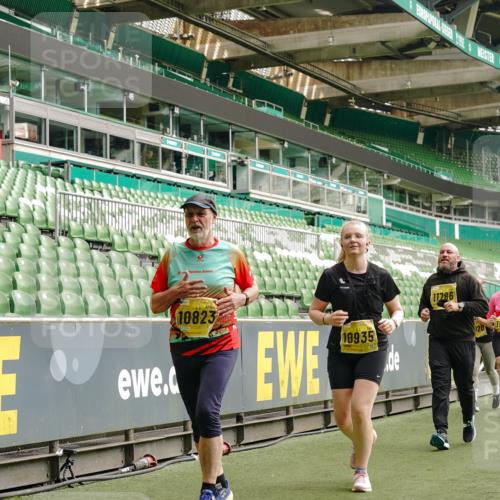 13.09.2026 - 21. swb-Marathon Bremen Michael Burmester http://msf.ph/oto/10477540 13.09.2026 10:39:58 Laufen im Stadion 10135, 10138, 10139, 10156, 10169, 10188, 10204, 10213, 10217, 10229, 10234, 10238, 10259, 10260, 10279, 10280, 10299, 10314, 10321, 10360, 10363, 10364, 10378, 10386, 10404, 10406, 10417, 10424, 10435, 10455, 10457, 10469, 10484, 10493, 10501, 10505, 10510, 10511, 10556, 10570, 10576, 10580, 10582, 10595, 10599, 10609, 10616, 10619, 10630, 10653, 10660, 10662, 10664, 10686, 10696, 10712, 10737, 10743, 10751 meine-sportfotos.de