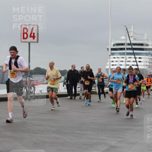 13.09.2026 - Kiel Lauf Andreas Tolksdorf http://msf.ph/oto/10477548 13.09.2026 11:50:42 Kiellinie 2458, 4, 1548, 7626, 3, 3371 meine-sportfotos.de