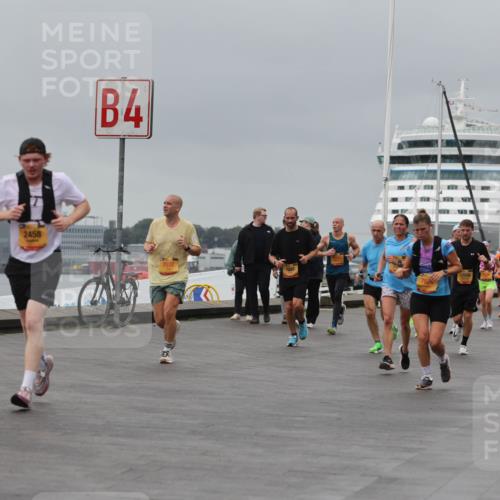 13.09.2026 - Kiel Lauf Andreas Tolksdorf http://msf.ph/oto/10477565 13.09.2026 11:50:42 Kiellinie 2458, 4, 7037, 12606, 3371 meine-sportfotos.de