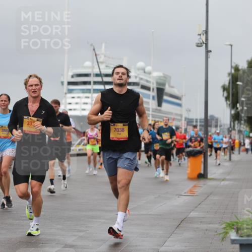 13.09.2026 - Kiel Lauf Andreas Tolksdorf http://msf.ph/oto/10477612 13.09.2026 11:50:44 Kiellinie 38, 7626, 3888, 38, 337, 7038 meine-sportfotos.de