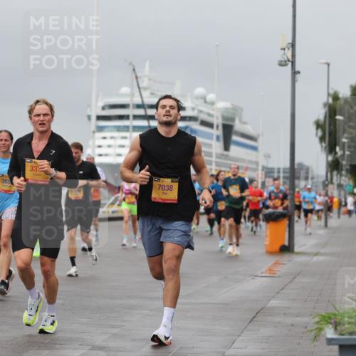 13.09.2026 - Kiel Lauf Andreas Tolksdorf http://msf.ph/oto/10477614 13.09.2026 11:50:44 Kiellinie 4, 7626, 388, 33, 38, 7038 meine-sportfotos.de