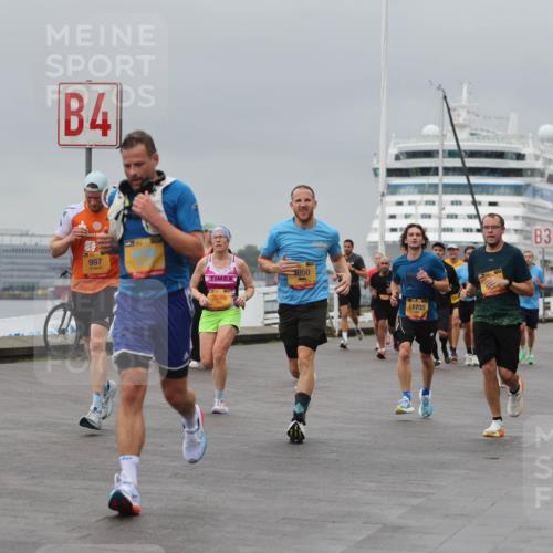 13.09.2026 - Kiel Lauf Andreas Tolksdorf http://msf.ph/oto/10477691 13.09.2026 11:50:48 Kiellinie 4, 997, 4050, 2686, 11735, 3 meine-sportfotos.de