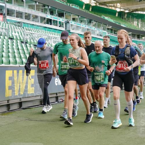 13.09.2026 - 21. swb-Marathon Bremen Michael Burmester http://msf.ph/oto/10477707 13.09.2026 13:17:35 Laufen im Stadion 134, 153, 231, 267, 271, 311, 404, 449, 588, 732, 753, 837, 990, 1057, 1185, 1312, 1424, 1425, 1465, 1539, 1790, 1813, 1825, 1844, 1868, 1987, 2056, 2067, 2096, 2123, 2259, 2351, 2357, 2358, 2363, 2381, 2389, 2419, 2532, 2550, 2562, 2579, 2586, 2601, 2614, 2647, 2655, 2778, 2797, 2799, 2821, 2849, 2880, 2893, 2974, 2984, 2996, 2999, 3104, 3146, 3180, 3195, 3210, 3213, 3314, 3337, 3366, 3387, 3421, 3431, 3476, 3479, 3501, 3506, 3537, 3548, 3633, 3654, 3740 meine-sportfotos.de