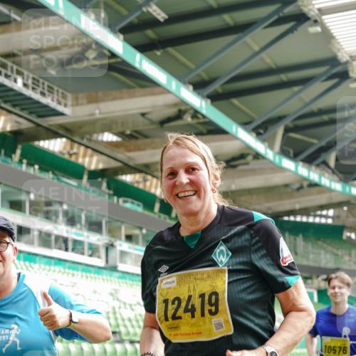 13.09.2026 - 21. swb-Marathon Bremen Michael Burmester http://msf.ph/oto/10477772 13.09.2026 10:40:04 Laufen im Stadion 10135, 10138, 10139, 10156, 10169, 10204, 10213, 10217, 10229, 10234, 10238, 10279, 10280, 10299, 10314, 10321, 10354, 10360, 10363, 10364, 10378, 10386, 10404, 10406, 10417, 10424, 10435, 10455, 10457, 10469, 10484, 10493, 10501, 10505, 10510, 10511, 10545, 10556, 10570, 10576, 10580, 10582, 10595, 10599, 10609, 10611, 10616, 10619, 10630, 10653, 10660, 10662, 10664, 10686, 10694, 10696, 10712, 10737, 10743, 10751 meine-sportfotos.de