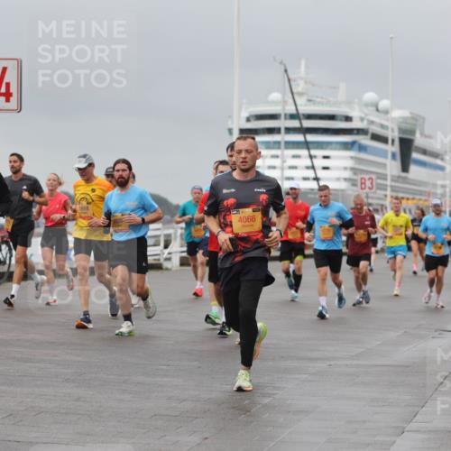 13.09.2026 - Kiel Lauf Andreas Tolksdorf http://msf.ph/oto/10477793 13.09.2026 11:50:54 Kiellinie 4, 5918, 4066, 1276, 3 meine-sportfotos.de