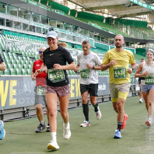 13.09.2026 - 21. swb-Marathon Bremen Michael Burmester http://msf.ph/oto/10477922 13.09.2026 13:17:40 Laufen im Stadion 134, 153, 267, 271, 311, 404, 449, 546, 588, 732, 753, 837, 990, 1057, 1185, 1312, 1424, 1425, 1465, 1539, 1790, 1813, 1825, 1844, 1868, 1987, 2056, 2067, 2096, 2123, 2259, 2357, 2358, 2363, 2381, 2389, 2419, 2532, 2550, 2562, 2586, 2601, 2614, 2647, 2655, 2778, 2797, 2821, 2849, 2857, 2880, 2893, 2974, 2984, 2996, 2999, 3096, 3100, 3104, 3146, 3180, 3195, 3210, 3213, 3314, 3337, 3366, 3387, 3421, 3431, 3476, 3479, 3501, 3506, 3537, 3548, 3633, 3654, 3740, 4478 meine-sportfotos.de