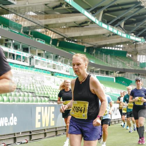 13.09.2026 - 21. swb-Marathon Bremen Michael Burmester http://msf.ph/oto/10477944 13.09.2026 10:40:10 Laufen im Stadion 10135, 10138, 10139, 10156, 10169, 10204, 10213, 10217, 10229, 10234, 10238, 10279, 10280, 10299, 10314, 10321, 10354, 10360, 10363, 10364, 10378, 10386, 10404, 10406, 10417, 10424, 10435, 10455, 10457, 10469, 10484, 10493, 10501, 10505, 10510, 10511, 10545, 10556, 10570, 10576, 10580, 10582, 10595, 10599, 10609, 10611, 10616, 10619, 10630, 10653, 10660, 10662, 10664, 10686, 10694, 10696, 10712, 10737, 10743, 10751 meine-sportfotos.de