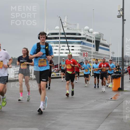 13.09.2026 - Kiel Lauf Andreas Tolksdorf http://msf.ph/oto/10477965 13.09.2026 11:51:05 Kiellinie 34, 511, 1941, 12422, 3, 1 meine-sportfotos.de