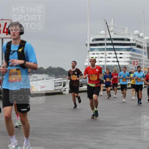 13.09.2026 - Kiel Lauf Andreas Tolksdorf http://msf.ph/oto/10477993 13.09.2026 11:51:06 Kiellinie 4, 8308, 4813, 12422, 3, 9006, 11224 meine-sportfotos.de