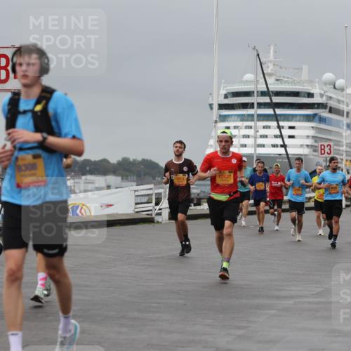 13.09.2026 - Kiel Lauf Andreas Tolksdorf http://msf.ph/oto/10477996 13.09.2026 11:51:06 Kiellinie 2993, 8308, 10455, 4813, 12422, 3, 2 meine-sportfotos.de