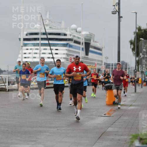 13.09.2026 - Kiel Lauf Andreas Tolksdorf http://msf.ph/oto/10478044 13.09.2026 11:51:09 Kiellinie 12422, 9006, 1224 meine-sportfotos.de