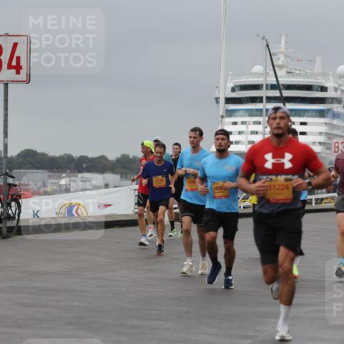 13.09.2026 - Kiel Lauf Andreas Tolksdorf http://msf.ph/oto/10478106 13.09.2026 11:51:11 Kiellinie 4, 5746, 6366, 9004, 11224, 3, 81 meine-sportfotos.de