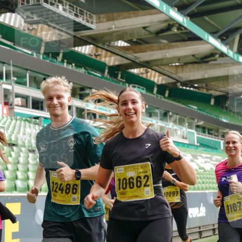 13.09.2026 - 21. swb-Marathon Bremen Michael Burmester http://msf.ph/oto/10478116 13.09.2026 10:40:15 Laufen im Stadion 10135, 10138, 10139, 10155, 10156, 10169, 10204, 10213, 10217, 10229, 10234, 10238, 10279, 10280, 10299, 10313, 10314, 10321, 10354, 10360, 10363, 10364, 10378, 10386, 10404, 10406, 10417, 10424, 10435, 10455, 10457, 10469, 10483, 10484, 10493, 10501, 10505, 10510, 10511, 10545, 10556, 10570, 10576, 10580, 10582, 10586, 10595, 10599, 10609, 10611, 10616, 10619, 10630, 10653, 10660, 10662, 10664, 10686, 10694, 10696, 10712, 10737, 10743, 10751, 10766 meine-sportfotos.de
