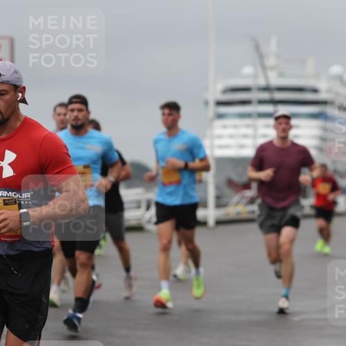 13.09.2026 - Kiel Lauf Andreas Tolksdorf http://msf.ph/oto/10478146 13.09.2026 11:51:13 Kiellinie 11 meine-sportfotos.de