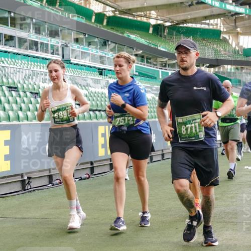 13.09.2026 - 21. swb-Marathon Bremen Michael Burmester http://msf.ph/oto/10478148 13.09.2026 13:17:47 Laufen im Stadion 134, 153, 267, 271, 311, 404, 449, 546, 588, 732, 753, 837, 990, 1057, 1424, 1425, 1465, 1539, 1790, 1813, 1825, 1844, 1868, 1987, 2056, 2067, 2096, 2123, 2259, 2357, 2358, 2363, 2381, 2389, 2419, 2532, 2550, 2562, 2586, 2601, 2614, 2647, 2655, 2778, 2797, 2821, 2849, 2857, 2879, 2880, 2893, 2974, 2984, 2996, 2999, 3096, 3100, 3104, 3146, 3180, 3195, 3210, 3213, 3314, 3337, 3366, 3421, 3431, 3476, 3479, 3501, 3506, 3537, 3548, 3633, 3654, 3740, 4478 meine-sportfotos.de