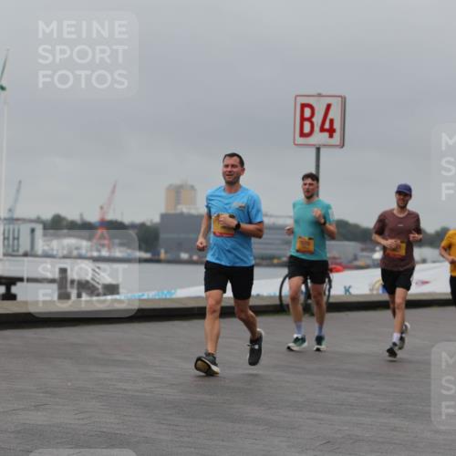 13.09.2026 - Kiel Lauf Andreas Tolksdorf http://msf.ph/oto/10478219 13.09.2026 11:51:31 Kiellinie 17, 4, 7570 meine-sportfotos.de