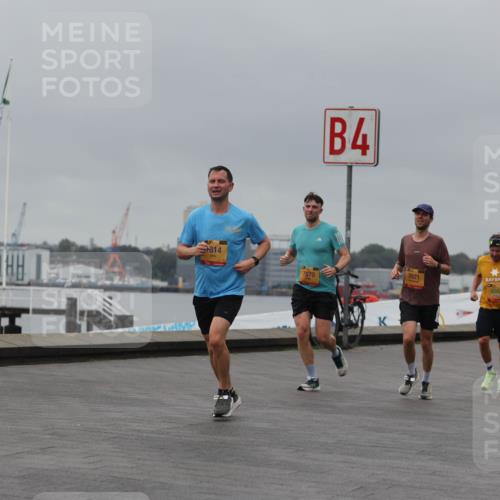 13.09.2026 - Kiel Lauf Andreas Tolksdorf http://msf.ph/oto/10478229 13.09.2026 11:51:31 Kiellinie 814, 4, 7570, 3921, 6043 meine-sportfotos.de
