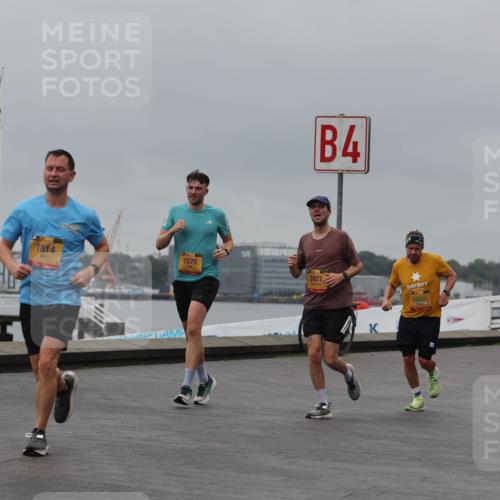 13.09.2026 - Kiel Lauf Andreas Tolksdorf http://msf.ph/oto/10478255 13.09.2026 11:51:32 Kiellinie 1814, 4, 7570, 3921, 6043 meine-sportfotos.de