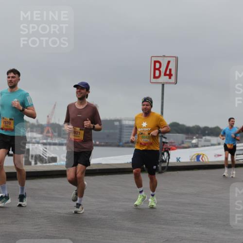 13.09.2026 - Kiel Lauf Andreas Tolksdorf http://msf.ph/oto/10478276 13.09.2026 11:51:33 Kiellinie 7570, 3921, 6043, 4 meine-sportfotos.de
