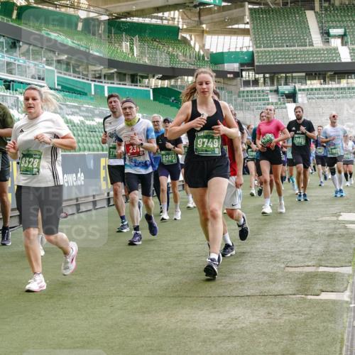 13.09.2026 - 21. swb-Marathon Bremen Michael Burmester http://msf.ph/oto/10478292 13.09.2026 13:17:52 Laufen im Stadion 134, 153, 267, 271, 311, 404, 449, 546, 588, 732, 753, 837, 990, 1057, 1424, 1425, 1539, 1790, 1813, 1825, 1844, 1868, 1987, 2056, 2067, 2096, 2123, 2137, 2259, 2294, 2357, 2358, 2363, 2381, 2389, 2419, 2453, 2532, 2550, 2562, 2586, 2601, 2614, 2647, 2655, 2778, 2797, 2821, 2849, 2857, 2879, 2880, 2893, 2984, 2996, 2999, 3096, 3100, 3104, 3146, 3180, 3195, 3210, 3213, 3314, 3337, 3366, 3421, 3431, 3476, 3479, 3501, 3506, 3537, 3548, 3633, 3654, 3740, 4478 meine-sportfotos.de