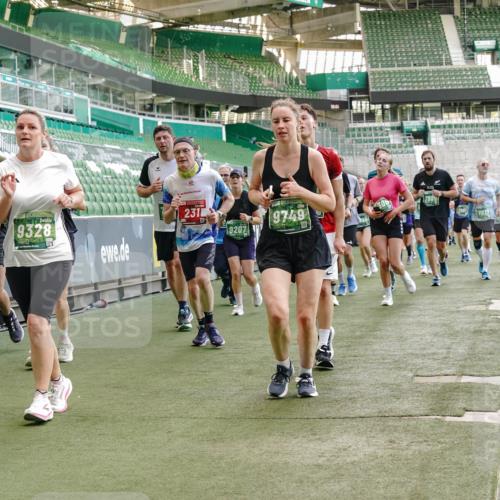 13.09.2026 - 21. swb-Marathon Bremen Michael Burmester http://msf.ph/oto/10478313 13.09.2026 13:17:52 Laufen im Stadion 134, 153, 267, 271, 311, 404, 449, 546, 588, 732, 753, 837, 990, 1057, 1424, 1425, 1539, 1790, 1813, 1825, 1844, 1868, 1987, 2056, 2067, 2096, 2123, 2137, 2259, 2294, 2357, 2358, 2363, 2381, 2389, 2419, 2453, 2532, 2550, 2562, 2586, 2601, 2614, 2647, 2655, 2778, 2797, 2821, 2849, 2857, 2879, 2880, 2893, 2984, 2996, 2999, 3096, 3100, 3104, 3146, 3180, 3195, 3210, 3213, 3314, 3337, 3366, 3421, 3431, 3476, 3479, 3501, 3506, 3537, 3548, 3633, 3654, 3740, 4478 meine-sportfotos.de