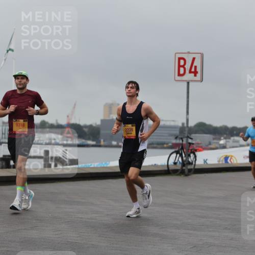 13.09.2026 - Kiel Lauf Andreas Tolksdorf http://msf.ph/oto/10478325 13.09.2026 11:51:39 Kiellinie 4914, 9318, 2228, 4, 11812 meine-sportfotos.de
