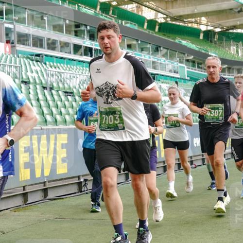13.09.2026 - 21. swb-Marathon Bremen Michael Burmester http://msf.ph/oto/10478428 13.09.2026 13:17:56 Laufen im Stadion 134, 153, 267, 271, 311, 404, 449, 486, 546, 588, 732, 753, 837, 990, 1057, 1424, 1425, 1790, 1813, 1825, 1844, 1868, 1987, 2056, 2067, 2096, 2123, 2137, 2259, 2294, 2357, 2358, 2381, 2389, 2419, 2453, 2532, 2550, 2562, 2586, 2601, 2614, 2647, 2655, 2797, 2821, 2849, 2857, 2879, 2880, 2893, 2984, 2996, 2999, 3096, 3100, 3104, 3146, 3180, 3195, 3210, 3213, 3314, 3337, 3366, 3421, 3431, 3476, 3479, 3501, 3506, 3537, 3548, 3633, 3654, 3740, 3879, 4478 meine-sportfotos.de