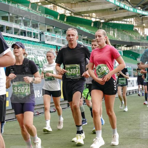 13.09.2026 - 21. swb-Marathon Bremen Michael Burmester http://msf.ph/oto/10478457 13.09.2026 13:17:56 Laufen im Stadion 134, 153, 267, 271, 311, 404, 449, 486, 546, 588, 732, 753, 837, 990, 1057, 1424, 1425, 1790, 1813, 1825, 1844, 1868, 1987, 2056, 2067, 2096, 2123, 2137, 2259, 2294, 2357, 2358, 2381, 2389, 2419, 2453, 2532, 2550, 2562, 2586, 2601, 2614, 2647, 2655, 2797, 2821, 2849, 2857, 2879, 2880, 2893, 2984, 2996, 2999, 3096, 3100, 3104, 3146, 3180, 3195, 3210, 3213, 3314, 3337, 3366, 3421, 3431, 3476, 3479, 3501, 3506, 3537, 3548, 3633, 3654, 3740, 3879, 4478 meine-sportfotos.de
