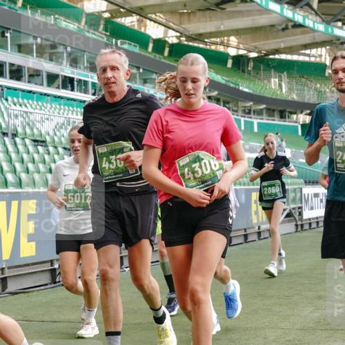 13.09.2026 - 21. swb-Marathon Bremen Michael Burmester http://msf.ph/oto/10478475 13.09.2026 13:17:57 Laufen im Stadion 134, 267, 271, 311, 404, 449, 486, 546, 588, 732, 753, 837, 990, 1057, 1424, 1425, 1790, 1813, 1825, 1844, 1868, 1987, 2056, 2067, 2096, 2123, 2137, 2259, 2294, 2357, 2358, 2381, 2389, 2419, 2453, 2532, 2550, 2562, 2586, 2601, 2614, 2647, 2655, 2797, 2821, 2849, 2857, 2879, 2880, 2893, 2984, 2996, 2999, 3096, 3100, 3104, 3146, 3180, 3195, 3210, 3213, 3314, 3337, 3366, 3421, 3431, 3476, 3479, 3501, 3506, 3537, 3548, 3633, 3654, 3740, 3879, 4478 meine-sportfotos.de