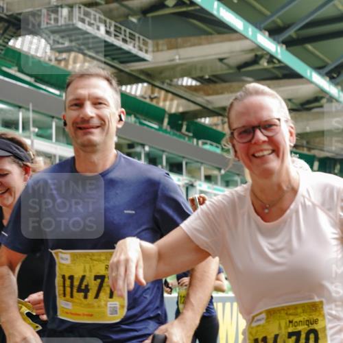 13.09.2026 - 21. swb-Marathon Bremen Michael Burmester http://msf.ph/oto/10478489 13.09.2026 10:40:26 Laufen im Stadion 10135, 10138, 10139, 10155, 10156, 10169, 10204, 10213, 10217, 10229, 10234, 10279, 10280, 10299, 10313, 10314, 10321, 10354, 10360, 10363, 10364, 10378, 10386, 10404, 10406, 10417, 10419, 10424, 10435, 10455, 10483, 10484, 10493, 10501, 10505, 10510, 10511, 10545, 10556, 10570, 10576, 10580, 10582, 10586, 10599, 10609, 10611, 10616, 10619, 10644, 10653, 10660, 10662, 10664, 10686, 10694, 10696, 10706, 10712, 10737, 10743, 10751, 10766, 10768 meine-sportfotos.de