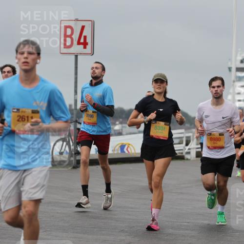 13.09.2026 - Kiel Lauf Andreas Tolksdorf http://msf.ph/oto/10478580 13.09.2026 11:51:58 Kiellinie 4, 261, 39, 3596, 4, 38, 5301, 38, 8980, 2012 meine-sportfotos.de
