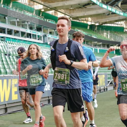 13.09.2026 - 21. swb-Marathon Bremen Michael Burmester http://msf.ph/oto/10478613 13.09.2026 13:18:02 Laufen im Stadion 134, 267, 271, 311, 404, 449, 486, 546, 588, 732, 753, 837, 921, 1057, 1424, 1425, 1431, 1765, 1790, 1813, 1825, 1844, 1868, 1987, 2056, 2067, 2096, 2123, 2137, 2259, 2294, 2357, 2358, 2381, 2389, 2419, 2453, 2532, 2550, 2562, 2586, 2601, 2614, 2647, 2655, 2797, 2821, 2849, 2857, 2879, 2880, 2893, 2984, 2996, 2999, 3096, 3100, 3104, 3146, 3180, 3195, 3210, 3213, 3314, 3337, 3366, 3421, 3431, 3476, 3479, 3506, 3537, 3548, 3619, 3633, 3654, 3740, 3879, 4478 meine-sportfotos.de