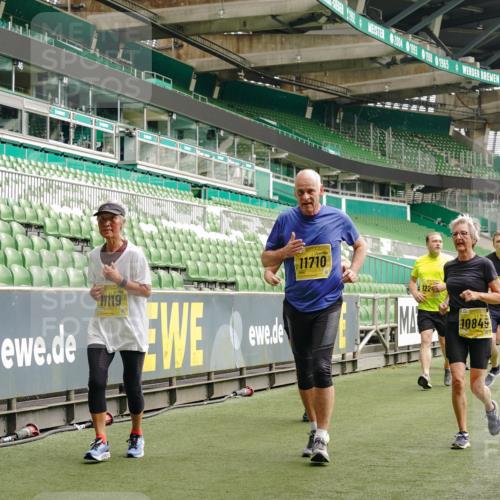 13.09.2026 - 21. swb-Marathon Bremen Michael Burmester http://msf.ph/oto/10478754 13.09.2026 10:40:39 Laufen im Stadion 10135, 10138, 10155, 10156, 10163, 10169, 10213, 10217, 10229, 10234, 10247, 10279, 10280, 10299, 10313, 10314, 10321, 10354, 10386, 10399, 10406, 10414, 10417, 10419, 10424, 10435, 10455, 10483, 10484, 10493, 10501, 10511, 10527, 10545, 10556, 10570, 10576, 10580, 10582, 10586, 10599, 10609, 10611, 10616, 10619, 10644, 10653, 10660, 10662, 10694, 10696, 10706, 10712, 10719, 10737, 10743, 10751, 10766, 10768, 10804, 11043, 11048 meine-sportfotos.de