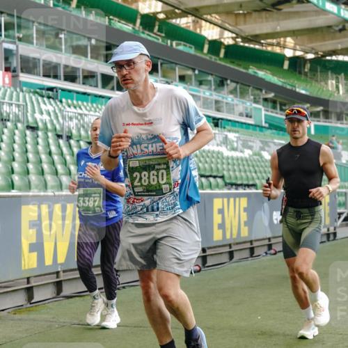 13.09.2026 - 21. swb-Marathon Bremen Michael Burmester http://msf.ph/oto/10478771 13.09.2026 13:18:09 Laufen im Stadion 267, 311, 404, 449, 486, 546, 588, 732, 753, 837, 921, 1057, 1424, 1425, 1431, 1765, 1790, 1813, 1825, 1844, 1868, 1987, 2056, 2067, 2096, 2123, 2137, 2294, 2357, 2358, 2381, 2389, 2419, 2453, 2532, 2550, 2586, 2601, 2614, 2622, 2647, 2655, 2797, 2821, 2849, 2857, 2879, 2880, 2893, 2944, 2984, 2999, 3096, 3100, 3104, 3146, 3180, 3195, 3210, 3213, 3285, 3287, 3314, 3337, 3366, 3421, 3431, 3476, 3479, 3506, 3537, 3548, 3619, 3633, 3654, 3740, 3879, 4478 meine-sportfotos.de