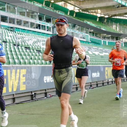 13.09.2026 - 21. swb-Marathon Bremen Michael Burmester http://msf.ph/oto/10478784 13.09.2026 13:18:10 Laufen im Stadion 267, 311, 404, 449, 486, 546, 588, 732, 753, 837, 921, 1057, 1424, 1425, 1431, 1765, 1790, 1813, 1844, 1868, 1987, 2056, 2067, 2096, 2123, 2137, 2294, 2357, 2358, 2381, 2389, 2419, 2453, 2532, 2550, 2586, 2601, 2614, 2622, 2647, 2655, 2797, 2821, 2849, 2857, 2879, 2880, 2893, 2944, 2984, 2999, 3096, 3100, 3104, 3146, 3180, 3195, 3210, 3213, 3285, 3287, 3314, 3337, 3421, 3431, 3476, 3479, 3506, 3537, 3548, 3619, 3633, 3654, 3740, 3879, 4478 meine-sportfotos.de