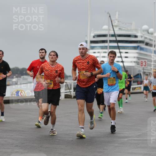 13.09.2026 - Kiel Lauf Andreas Tolksdorf http://msf.ph/oto/10478815 13.09.2026 11:52:08 Kiellinie 4, 3654, 38, 796, 38, 117, 618, 3 meine-sportfotos.de