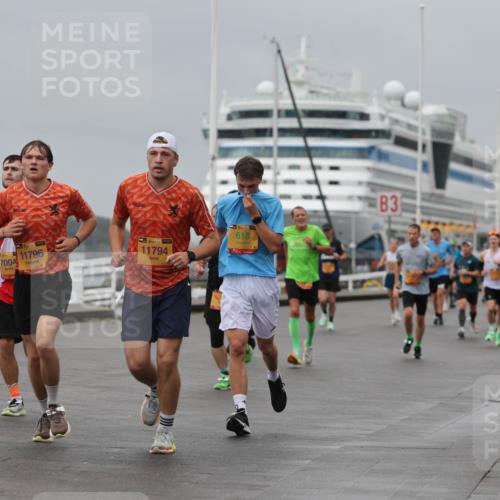 13.09.2026 - Kiel Lauf Andreas Tolksdorf http://msf.ph/oto/10478817 13.09.2026 11:52:09 Kiellinie 34, 65, 39, 9811796, 7004, 38, 11794, 4, 39, 618, 3 meine-sportfotos.de