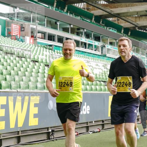 13.09.2026 - 21. swb-Marathon Bremen Michael Burmester http://msf.ph/oto/10478871 13.09.2026 10:40:44 Laufen im Stadion 10138, 10155, 10156, 10163, 10169, 10213, 10217, 10229, 10234, 10247, 10279, 10280, 10299, 10313, 10314, 10321, 10354, 10386, 10399, 10406, 10414, 10417, 10419, 10424, 10435, 10455, 10483, 10484, 10493, 10501, 10527, 10545, 10556, 10570, 10576, 10580, 10582, 10586, 10599, 10611, 10616, 10619, 10644, 10653, 10660, 10694, 10696, 10705, 10706, 10712, 10719, 10722, 10737, 10743, 10751, 10766, 10768, 10804, 10859, 11043, 11048 meine-sportfotos.de