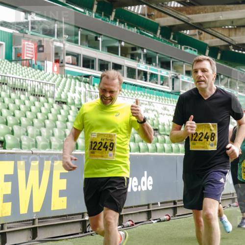 13.09.2026 - 21. swb-Marathon Bremen Michael Burmester http://msf.ph/oto/10478882 13.09.2026 10:40:44 Laufen im Stadion 10138, 10155, 10156, 10163, 10169, 10213, 10217, 10229, 10234, 10247, 10279, 10280, 10299, 10313, 10314, 10321, 10354, 10386, 10399, 10406, 10414, 10417, 10419, 10424, 10435, 10455, 10483, 10484, 10493, 10501, 10527, 10545, 10556, 10570, 10576, 10580, 10582, 10586, 10599, 10611, 10616, 10619, 10644, 10653, 10660, 10694, 10696, 10705, 10706, 10712, 10719, 10722, 10737, 10743, 10751, 10766, 10768, 10804, 10859, 11043, 11048 meine-sportfotos.de