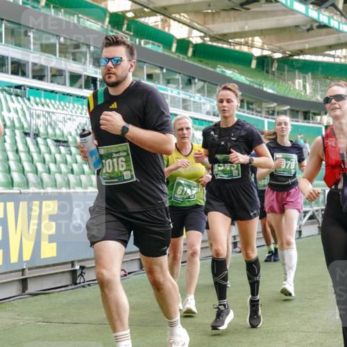 13.09.2026 - 21. swb-Marathon Bremen Michael Burmester http://msf.ph/oto/10478992 13.09.2026 13:18:18 Laufen im Stadion 311, 404, 449, 486, 546, 588, 732, 753, 837, 921, 1057, 1424, 1425, 1431, 1506, 1765, 1790, 1813, 1844, 1868, 2056, 2067, 2096, 2123, 2137, 2224, 2294, 2357, 2358, 2389, 2419, 2453, 2532, 2550, 2557, 2586, 2601, 2614, 2622, 2647, 2655, 2786, 2821, 2845, 2849, 2857, 2879, 2880, 2893, 2944, 2984, 2999, 3072, 3096, 3100, 3104, 3146, 3180, 3195, 3210, 3213, 3285, 3287, 3314, 3337, 3421, 3431, 3476, 3479, 3506, 3537, 3548, 3619, 3633, 3654, 3740, 3879, 4478 meine-sportfotos.de