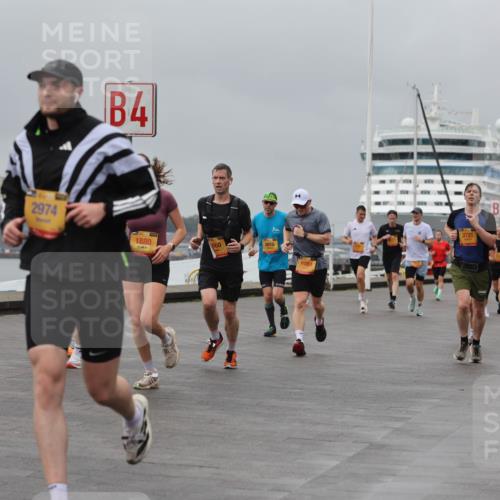 13.09.2026 - Kiel Lauf Andreas Tolksdorf http://msf.ph/oto/10479054 13.09.2026 11:52:26 Kiellinie 2974, 4, 1880, 960, 9810, 6789, 3725, 3 meine-sportfotos.de