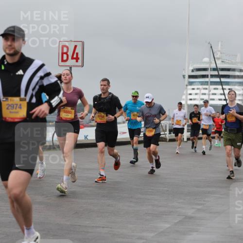 13.09.2026 - Kiel Lauf Andreas Tolksdorf http://msf.ph/oto/10479061 13.09.2026 11:52:26 Kiellinie 1, 2974, 4, 1880, 5960, 9810, 3725, 6789, 3 meine-sportfotos.de