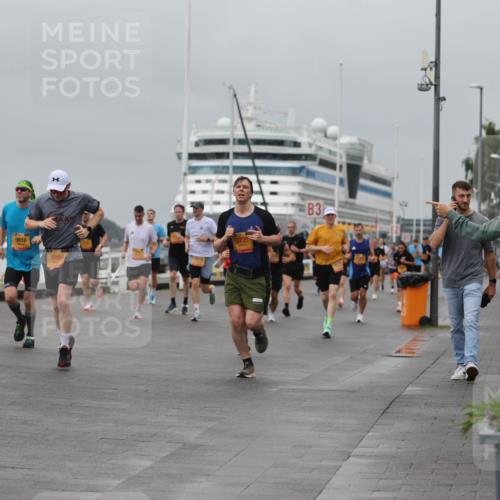 13.09.2026 - Kiel Lauf Andreas Tolksdorf http://msf.ph/oto/10479067 13.09.2026 11:52:27 Kiellinie 5960, 4, 9810, 6789, 3 meine-sportfotos.de