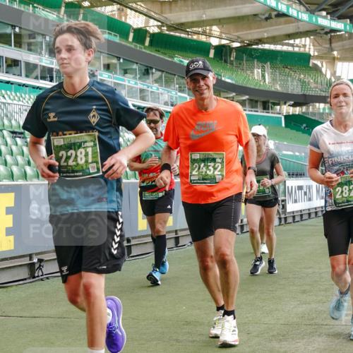 13.09.2026 - 21. swb-Marathon Bremen Michael Burmester http://msf.ph/oto/10479119 13.09.2026 13:18:24 Laufen im Stadion 311, 404, 449, 486, 546, 588, 732, 753, 837, 921, 1057, 1424, 1425, 1431, 1506, 1765, 1790, 1813, 1844, 1868, 2056, 2067, 2096, 2123, 2137, 2224, 2294, 2357, 2358, 2389, 2419, 2453, 2532, 2550, 2557, 2563, 2586, 2601, 2614, 2622, 2647, 2655, 2786, 2845, 2849, 2857, 2879, 2880, 2893, 2944, 2983, 2984, 2999, 3046, 3072, 3096, 3100, 3104, 3146, 3180, 3189, 3195, 3198, 3210, 3285, 3287, 3314, 3337, 3421, 3431, 3476, 3479, 3506, 3537, 3548, 3619, 3633, 3654, 3740, 3879, 4478 meine-sportfotos.de