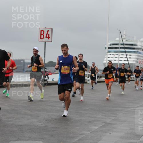 13.09.2026 - Kiel Lauf Andreas Tolksdorf http://msf.ph/oto/10479151 13.09.2026 11:52:35 Kiellinie 5724, 4, 11690, 11663, 6915, 3 meine-sportfotos.de