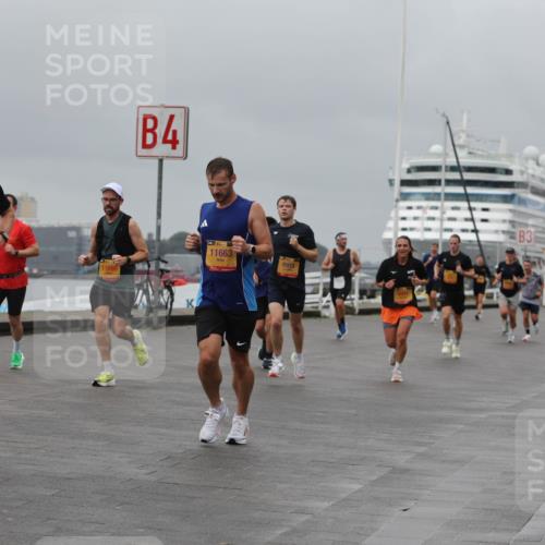 13.09.2026 - Kiel Lauf Andreas Tolksdorf http://msf.ph/oto/10479152 13.09.2026 11:52:35 Kiellinie 5724, 11690, 4, 11663, 6915, 3 meine-sportfotos.de