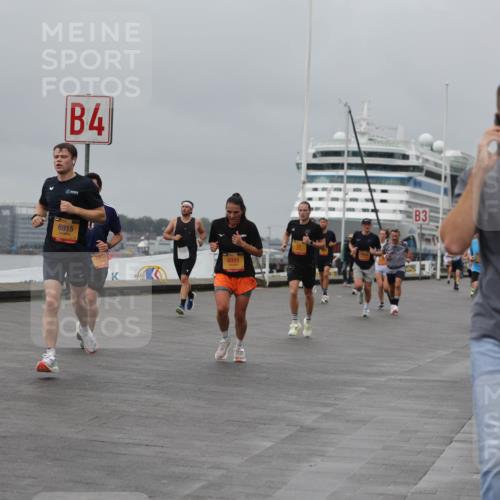 13.09.2026 - Kiel Lauf Andreas Tolksdorf http://msf.ph/oto/10479170 13.09.2026 11:52:36 Kiellinie 4, 6915, 4991, 3 meine-sportfotos.de